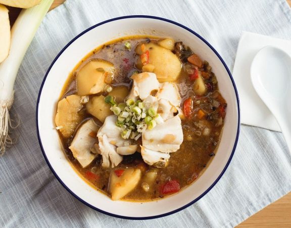 Cazuelita de pescado y vegetales con leche de coco